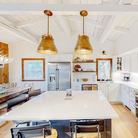 Chalet At The Base Of Okemo Mountain ラッドロー エクステリア 写真