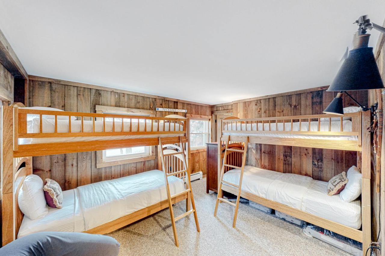Chalet At The Base Of Okemo Mountain ラッドロー エクステリア 写真