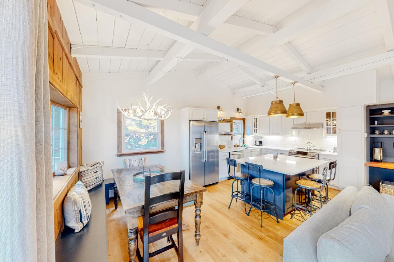 Chalet At The Base Of Okemo Mountain ラッドロー エクステリア 写真